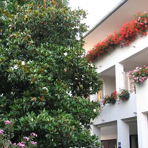 https://apartments-villa-marija-obsivac.in-istria.net